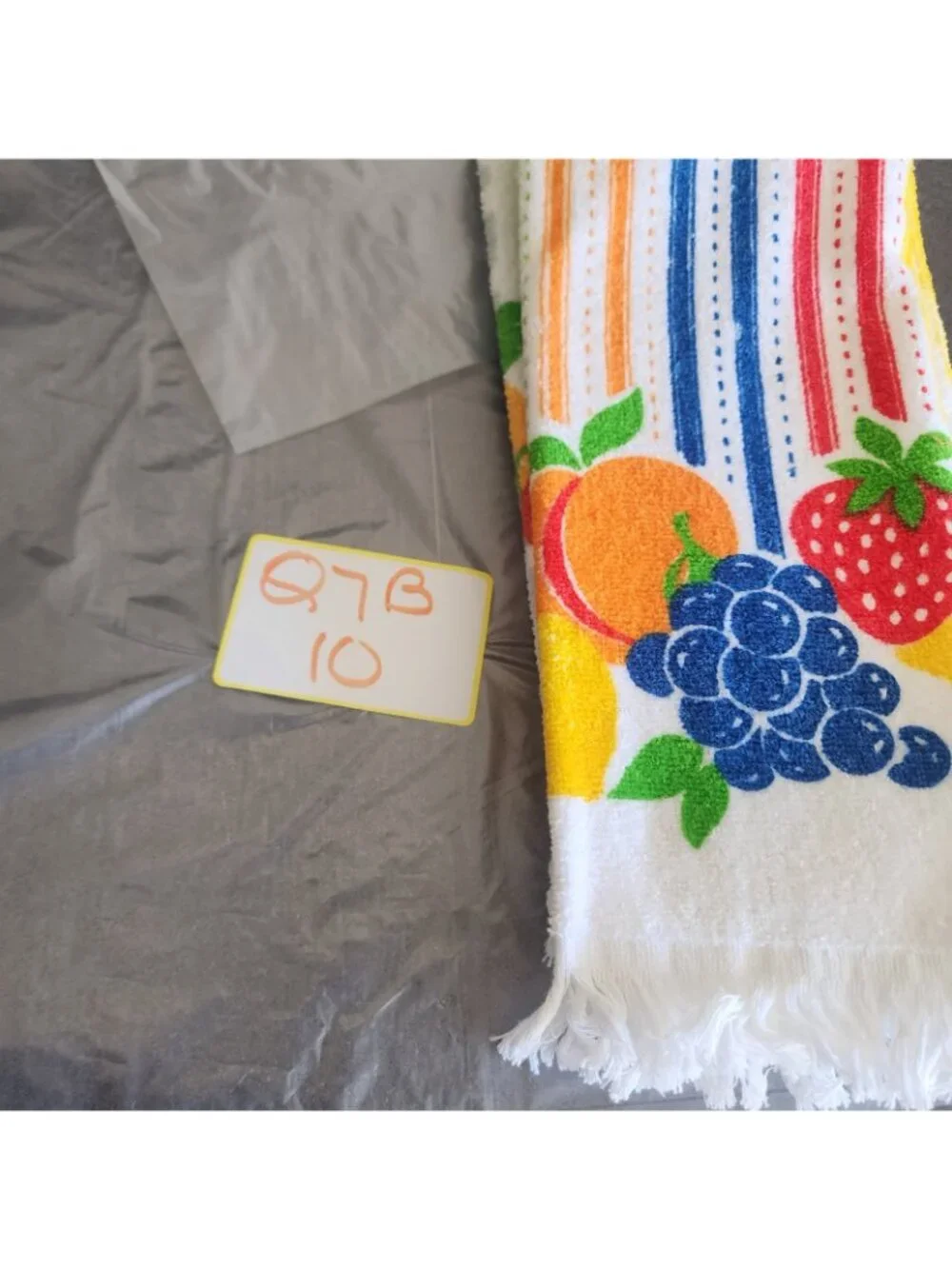 Vtg 70s Fruit Kitchen Towels Set Terry Cloth Grapes Apple Strawberry Retro MCM